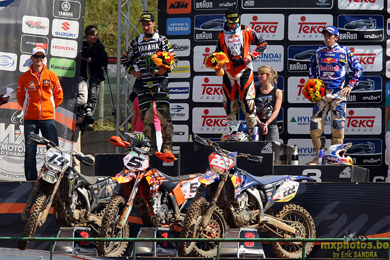 MX1 Podium