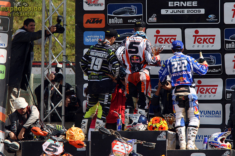 MX1 Podium