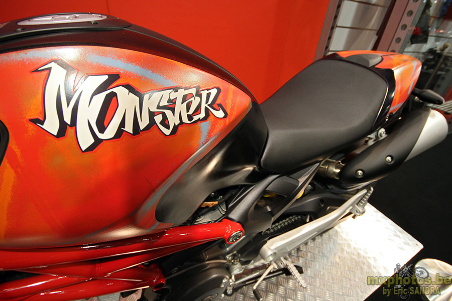 Ducati Monster696