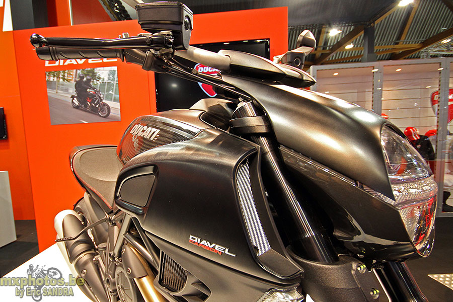 Ducati Diavel carbon
