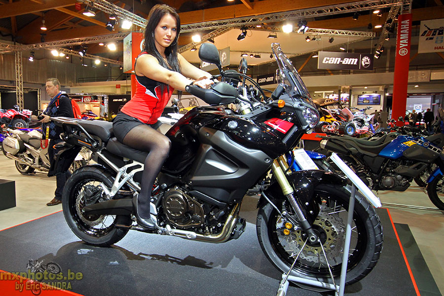 Yamaha XTZ1200 Super tenere girl