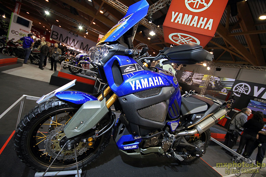 Yamaha XTZ1200 Super Tenere girl