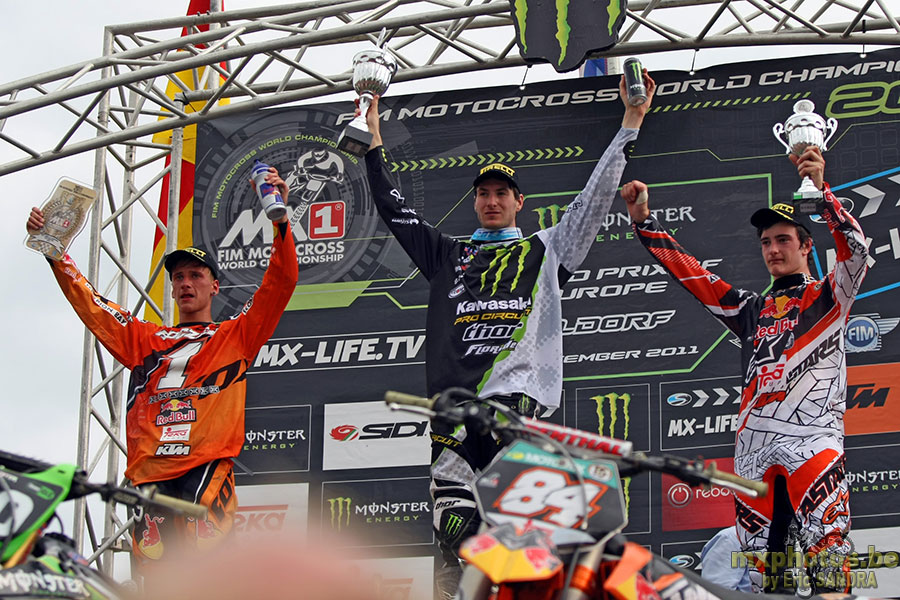 Podium MX2