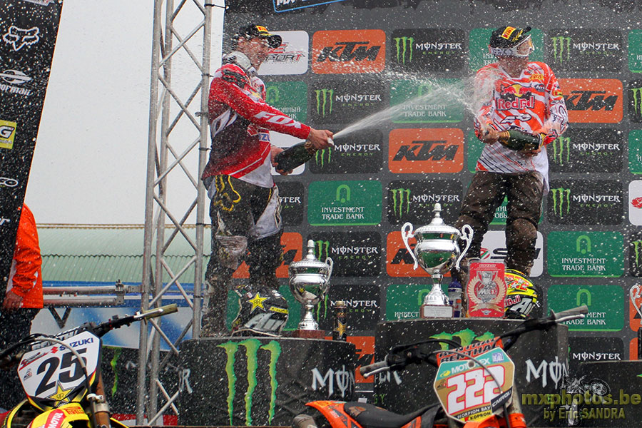 09/04/2012 Valkenswaard :  Podium MX1 Clement DESALLE Antonio CAIROLI 