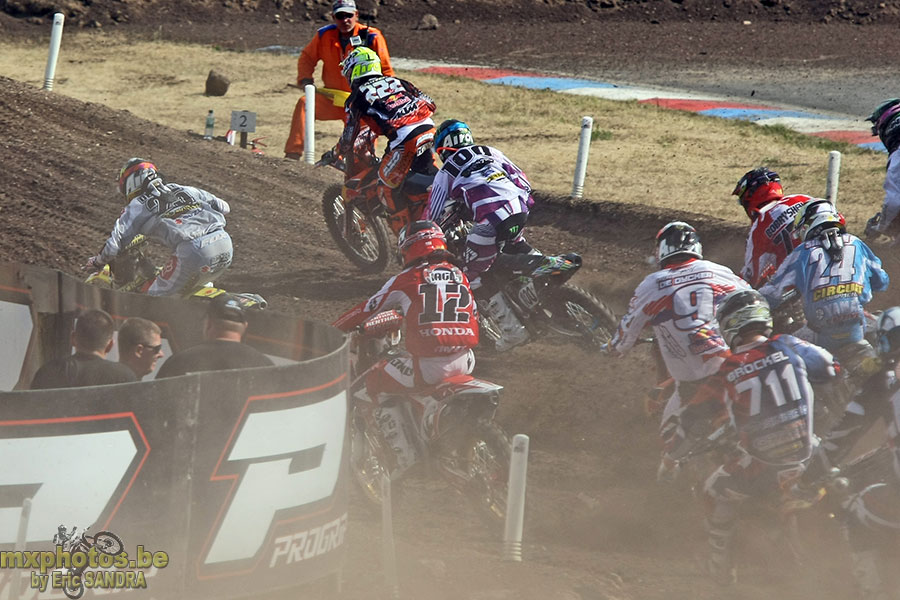  Start MX1 Race 2 