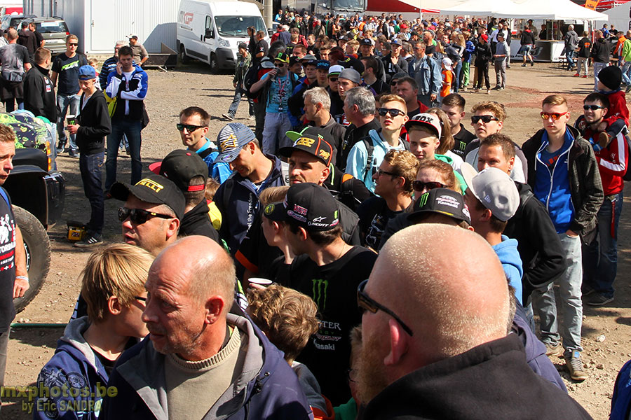  Ryan VILLOPOTO Signing session 