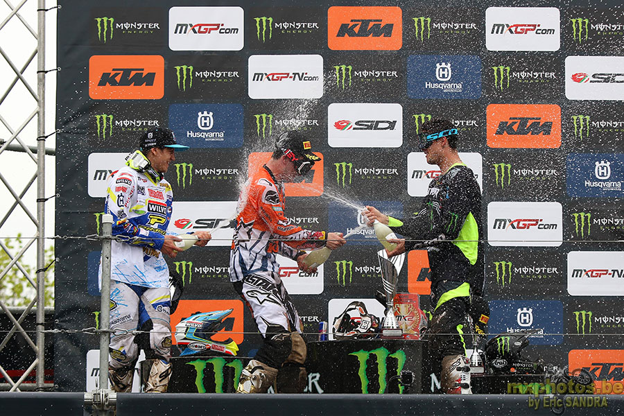  Podium MX2 