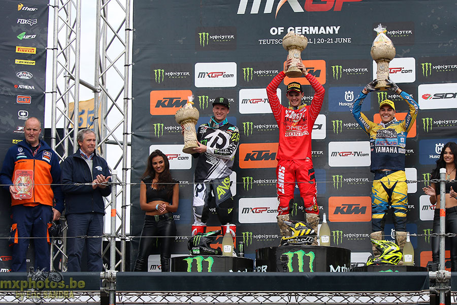  Podium MX2 