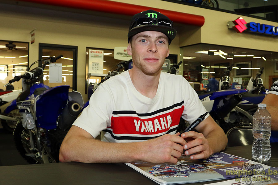 Chaparal signing session Romain FEBVRE 