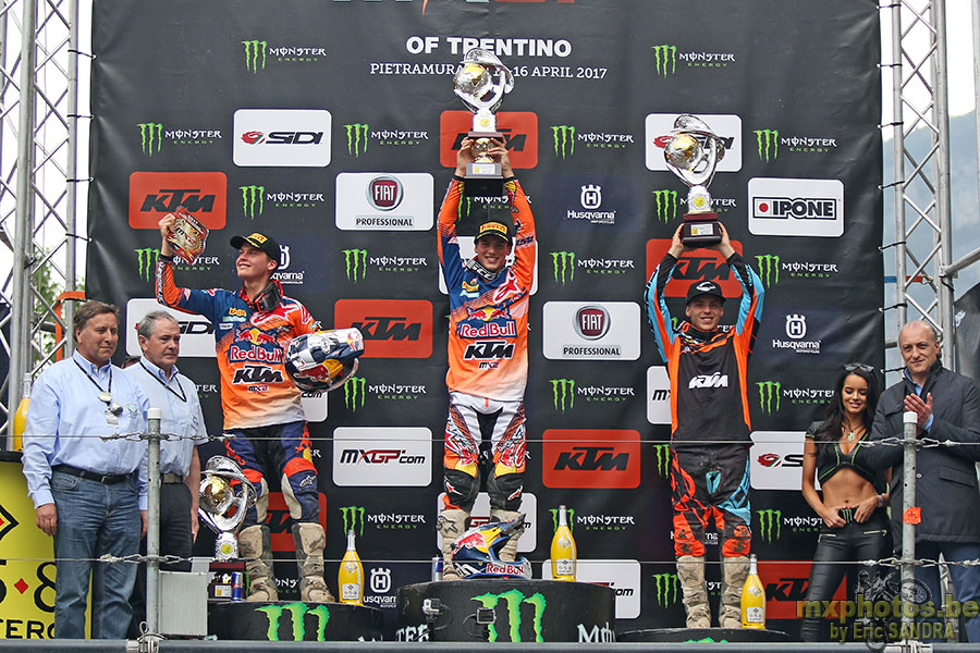  Podium MX2 