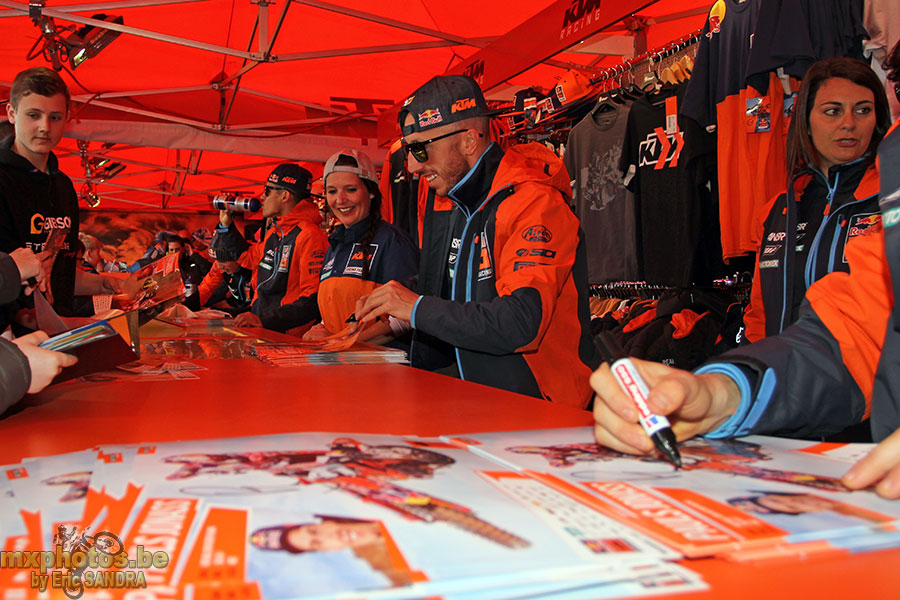  KTM SIGNING SESSION 