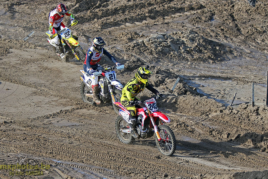 10/09/2017 Assen :  Tim GAJSER Gautier PAULIN Kevin STRIJBOS 