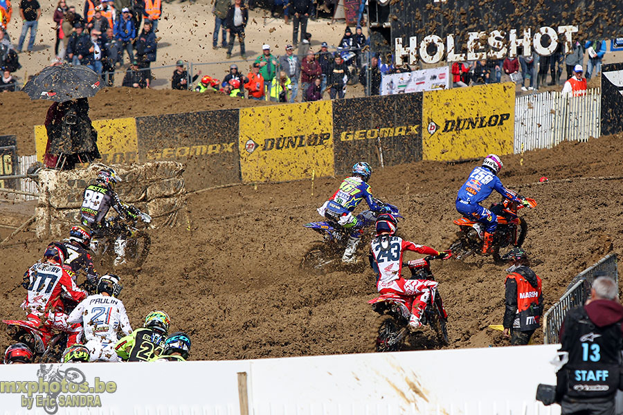  Start MXGP Race1 