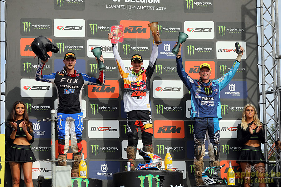  Podium MX2 