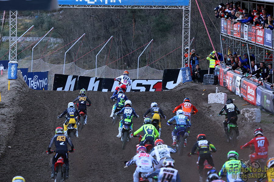 10/04/2022 Trentino :  Start MXGP Race2 